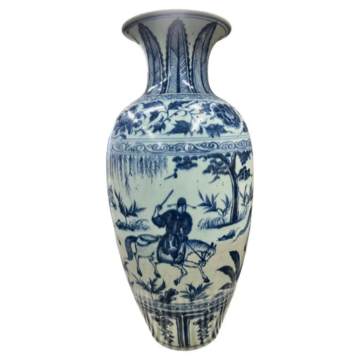 Chinese Early Ming Dynasty Style Warrior Motif Blue & White Porcelaine Vase