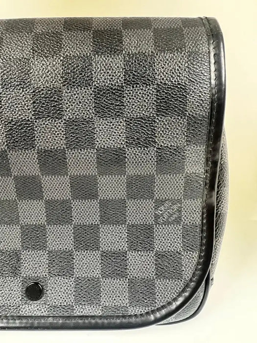 Louis Vuitton Damier Graphite Hanging Toiletry Pouch bag Travel Organizer