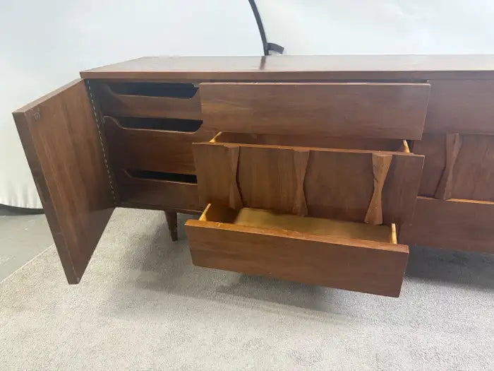 Mid-Century Modern American of Martinsville Walnut 9-Drawer Dresser or Credenza