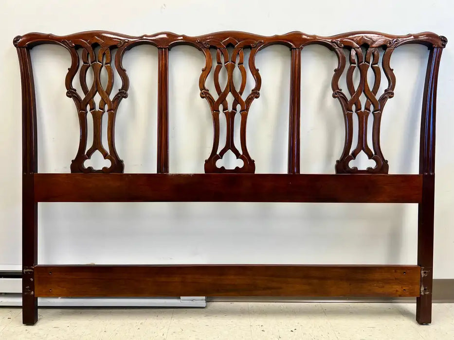 Baker Furniture Chippendale Style Carved Mahogany Queen pierced splat Headboard