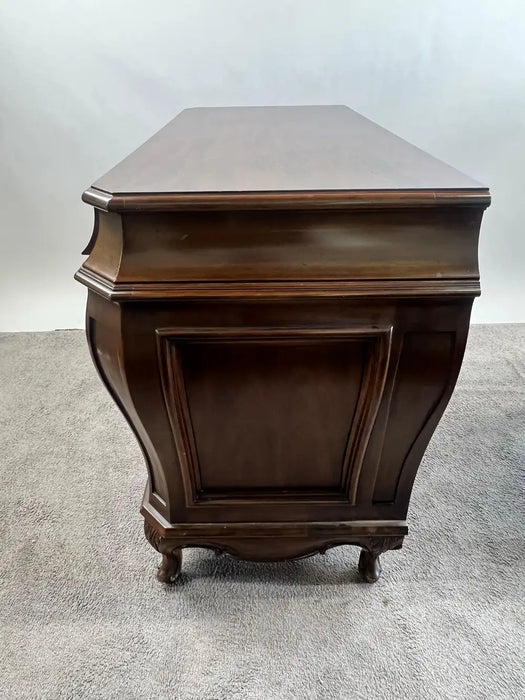 Karges Louis XVI Style Bombe Burl Walnut Three-Drawer Commode or Chest, 1980's