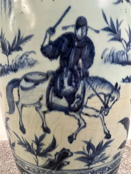 Chinese Early Ming Dynasty Style Warrior Motif Blue & White Porcelaine Vase