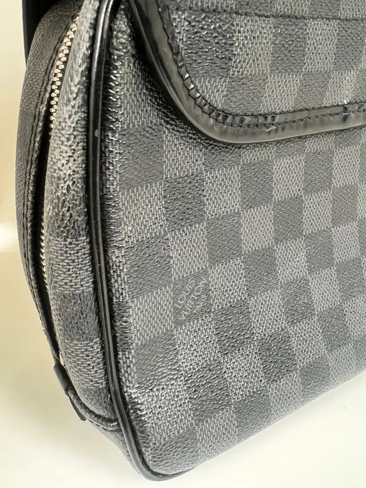 Louis Vuitton Damier Graphite Hanging Toiletry Pouch bag Travel Organizer