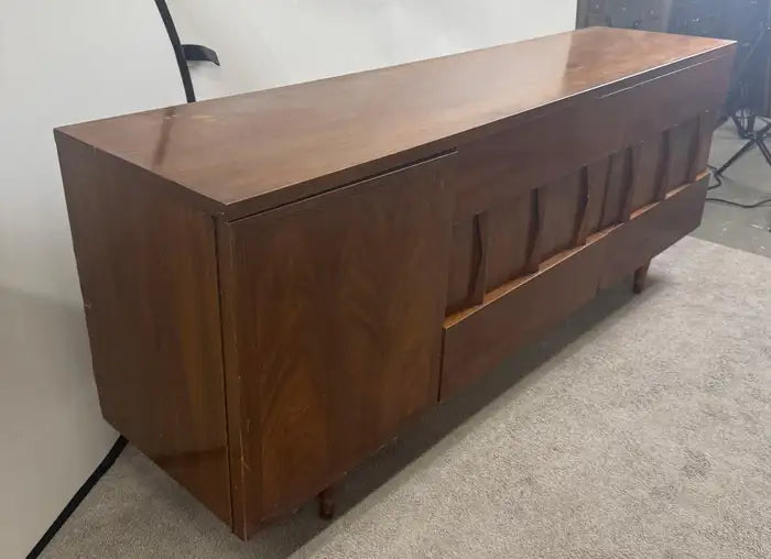 Mid-Century Modern American of Martinsville Walnut 9-Drawer Dresser or Mid-Century Modern American of Martinsville Walnut 9-Drawer Dresser or