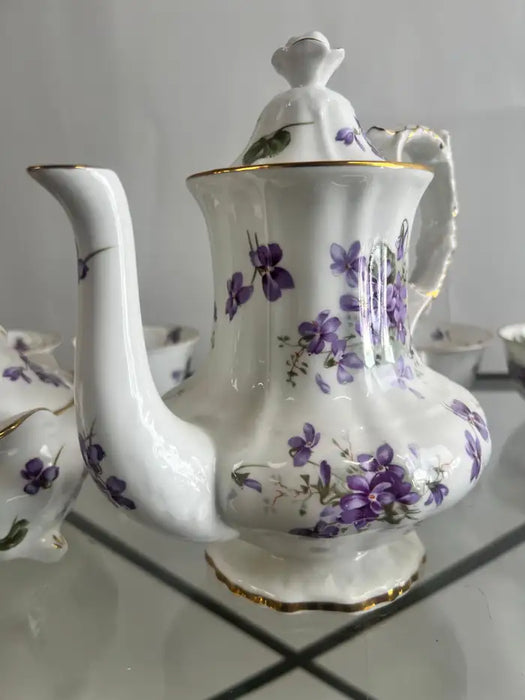 Hammersley “Victorian Violets” English Bone China Tea Set w Gold Trim, 15 pcs