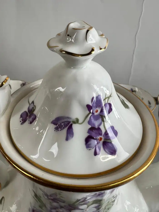 Hammersley “Victorian Violets” English Bone China Tea Set w Gold Trim, 15 pcs