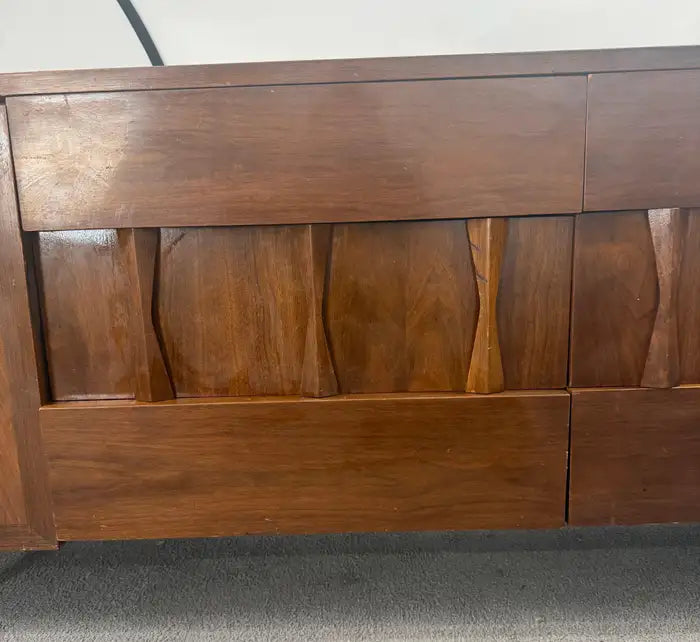 Mid-Century Modern American of Martinsville Walnut 9-Drawer Dresser or Credenza