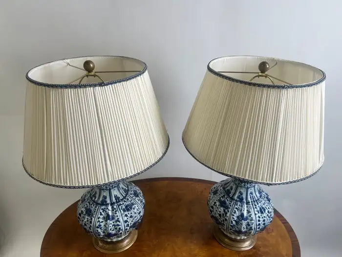 Oriental Chinese Ming Dynasty Style Blue & White Table Lamp w Org Shades, A pair
