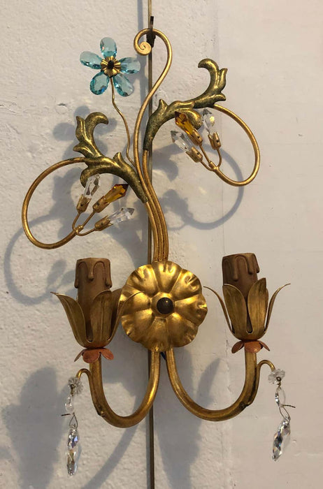 Pair of Neoclassical Handcrafted Italian Gilt Metal and Crystal Sconces by Alba
