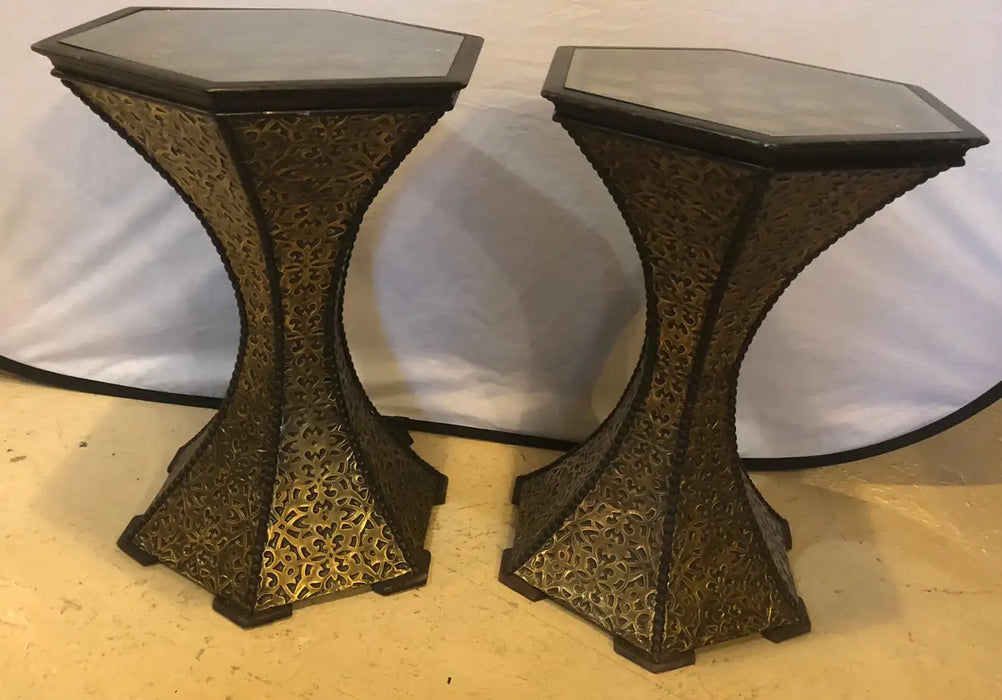 Hollywood Regency Inlaid Gold Brass and Wood Black End or Side Lamp Table, a Pair