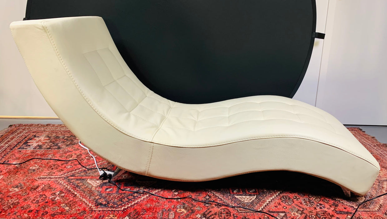 Tufted Ivory Leather Lounge Chair in the manner of Roche Bobois