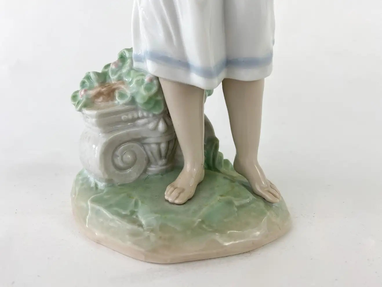 Lladro Limited Edition of Lady in Love and Flowers for Goddess Woman,