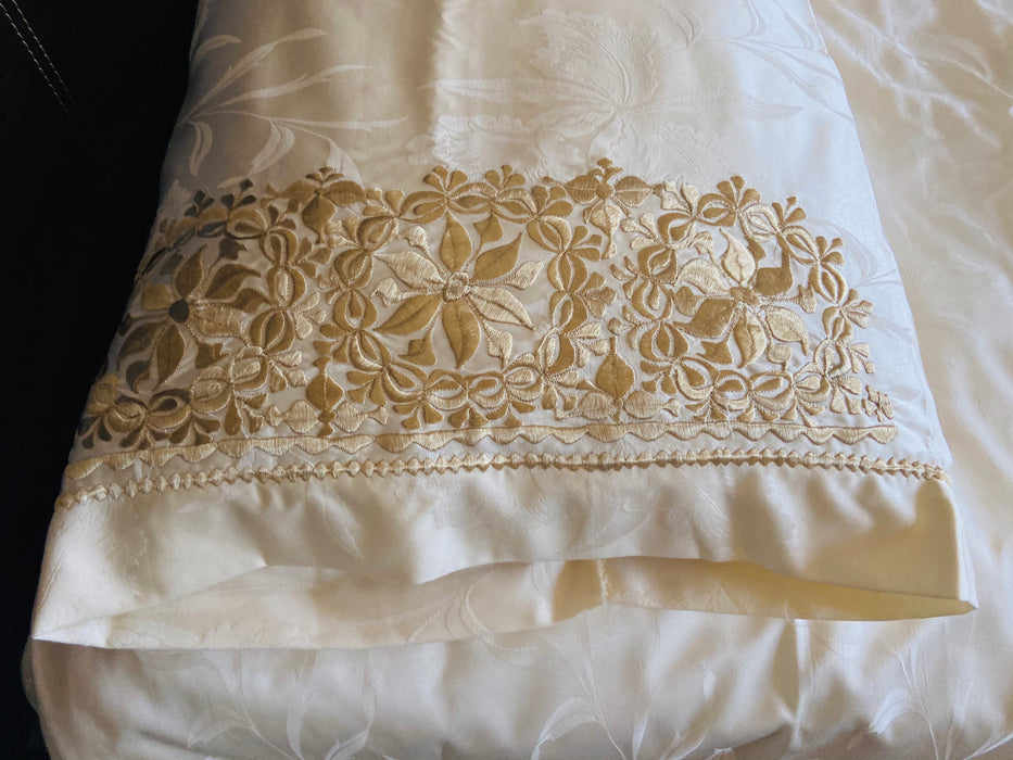 Floral Moroccan Hand Embroidered Bedding Set