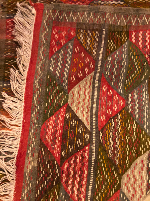 Berber Medium Rug - Triangle Patterns in Handwoven Wool & Organic Dye