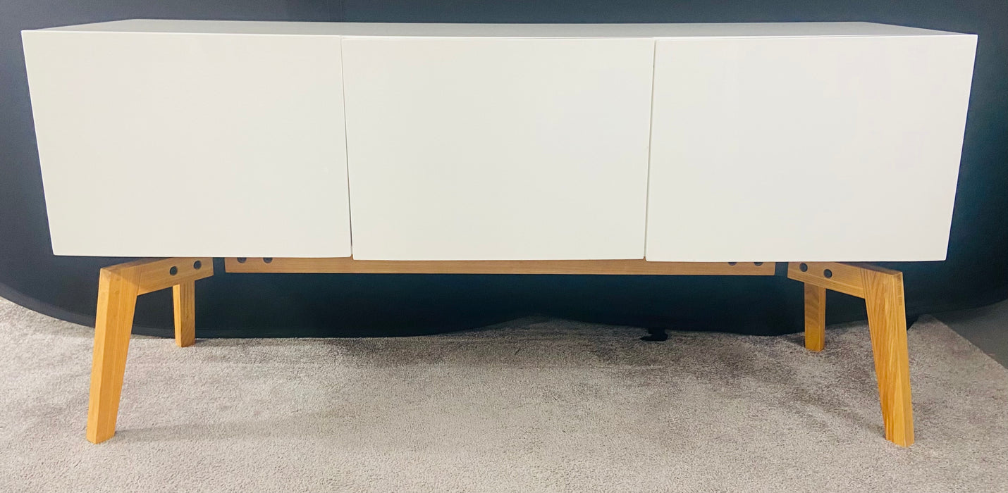 Mid-Century Modern Style White Lacquered Sideboard, Credenza or Cabinet