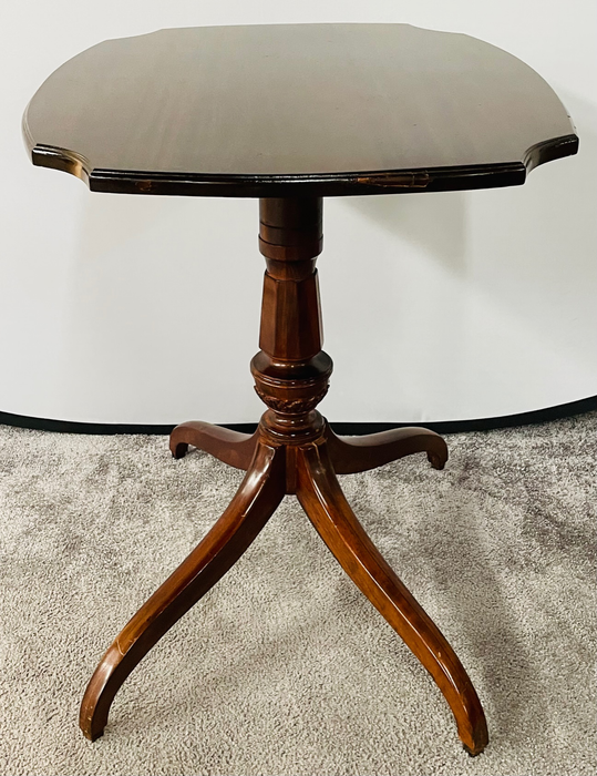 Georgian Style Mahogany Wooden Side or End Table